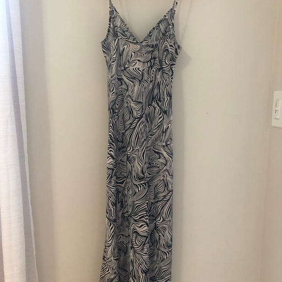 Excellent condition Wilfred Only midi slip dress size XS - Picture 3 of 8